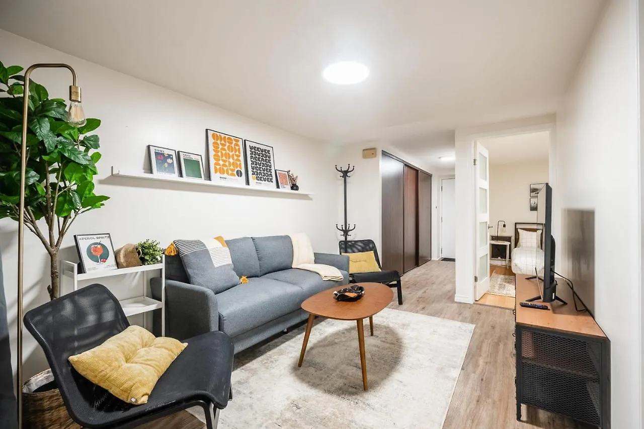 Modern 2Br Apt - Close To Trinity Bellwoods Park Apartment Toronto 0*,