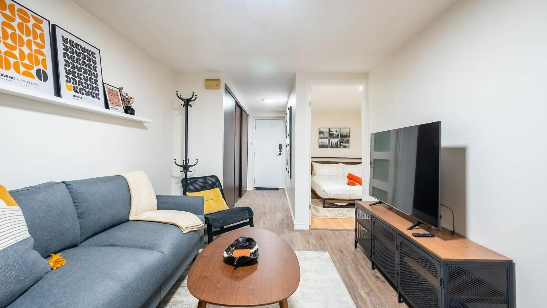 Modern 2Br Apt - Close To Trinity Bellwoods Park Apartment Toronto 0*,  Canada